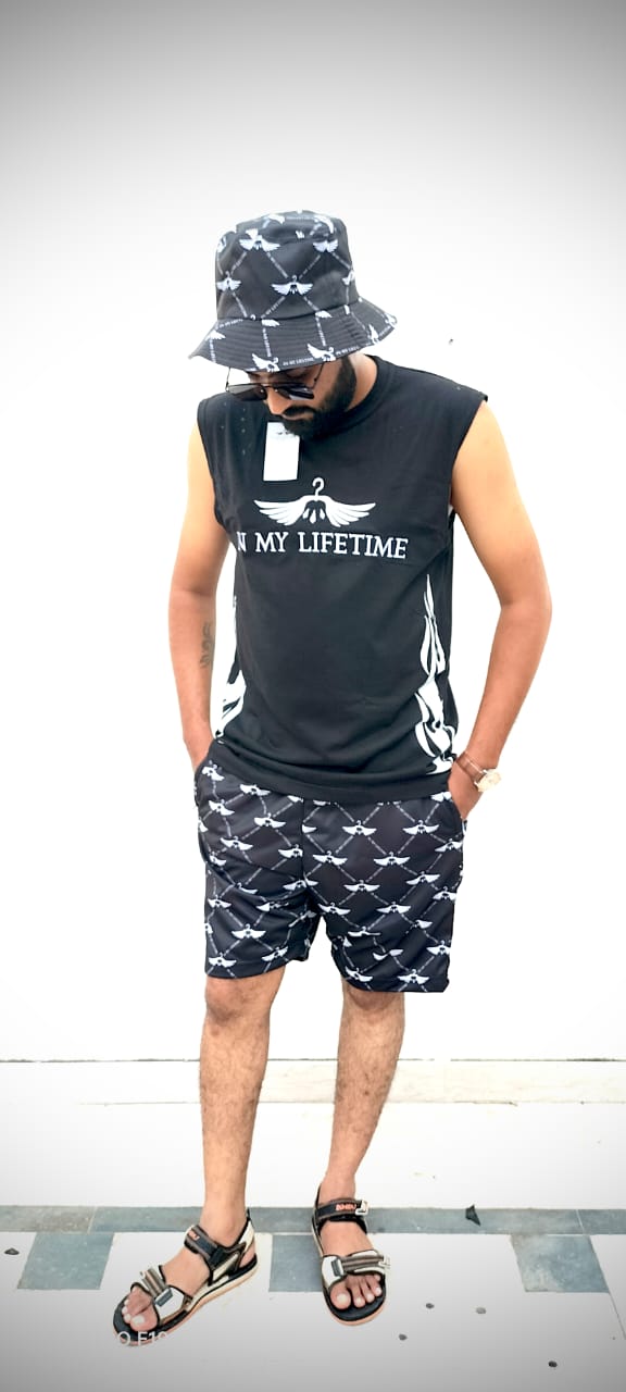 Shorts with zippers set with sleeveless tshirt and matching bucket hat